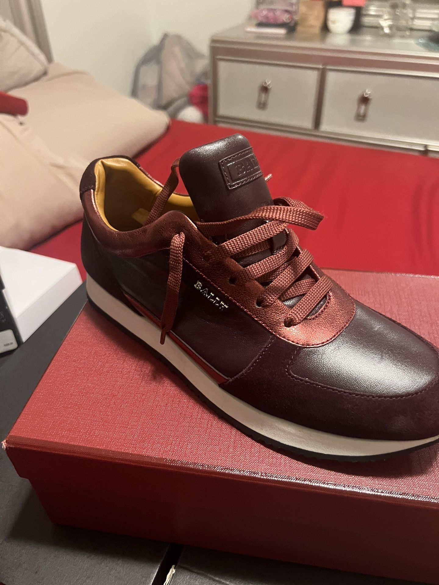 Ballys Size 38 Women Size Unisex 37 Men For 150.00