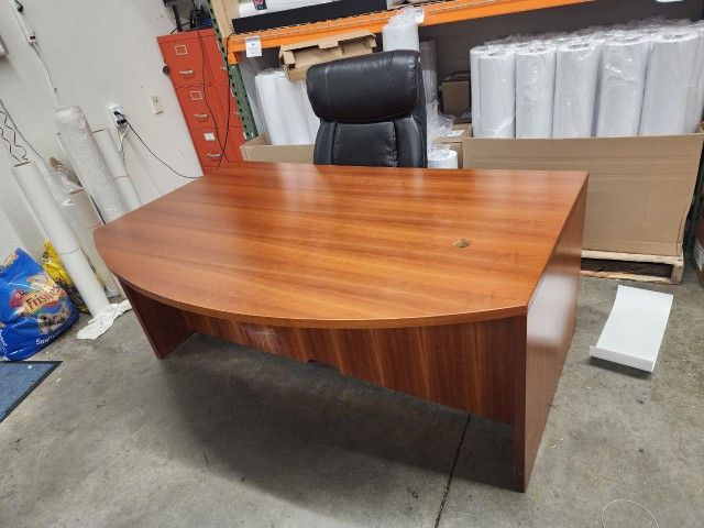 Executive Desk & Credenza
