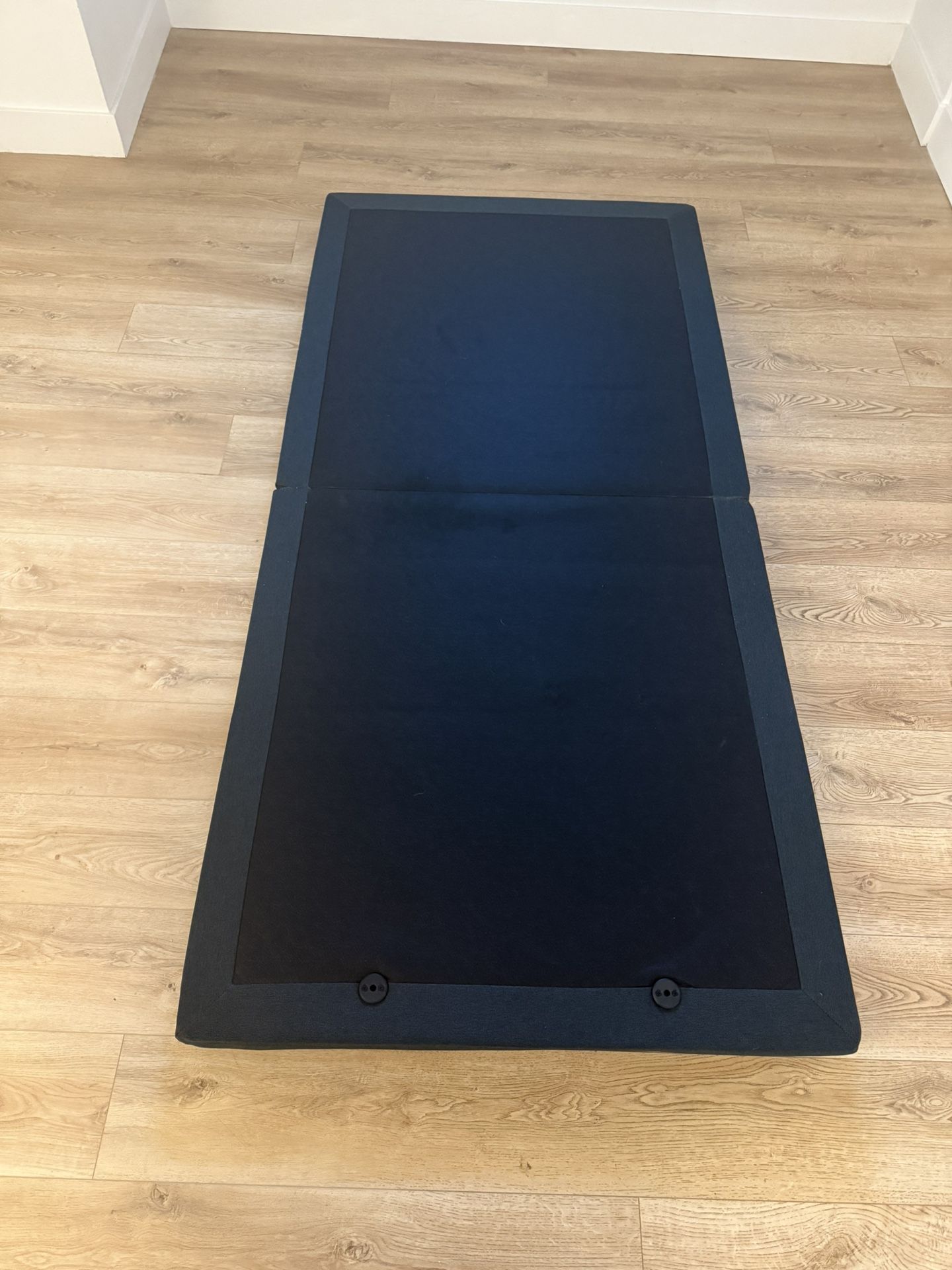 Never used! Electric adjustable twin XL bed frame!!🛏️