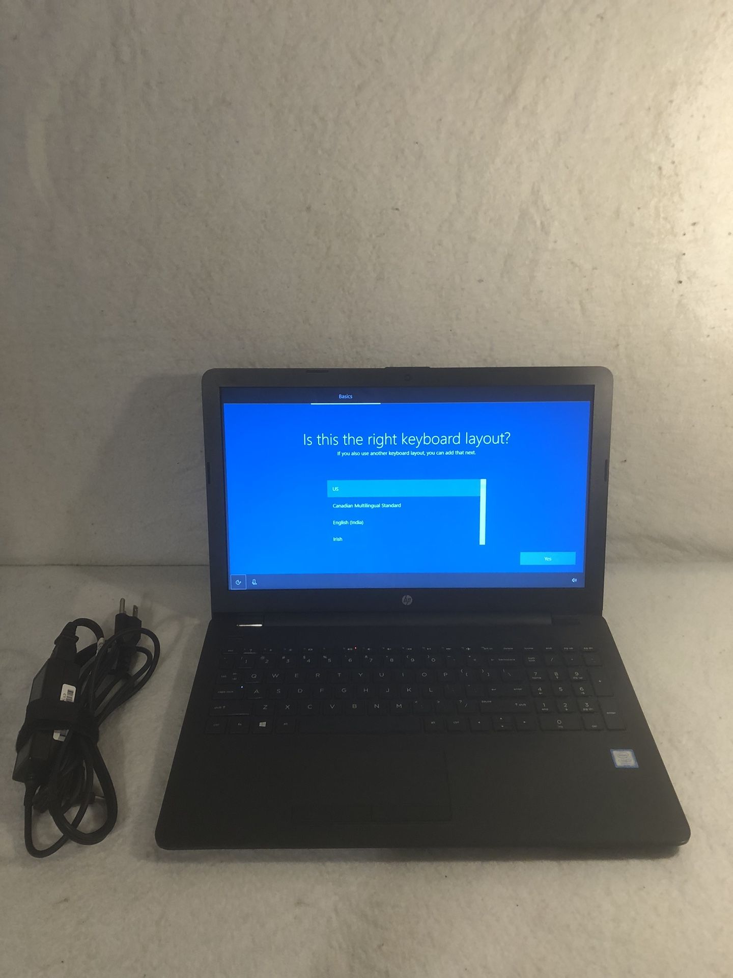 HP 15-bs000 Laptop PC