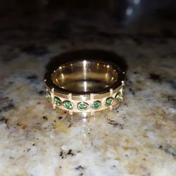 Ring / JEWELRY