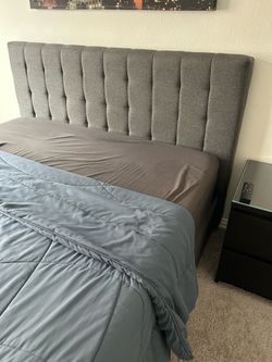 Queen gray platform bed frame with out mattress