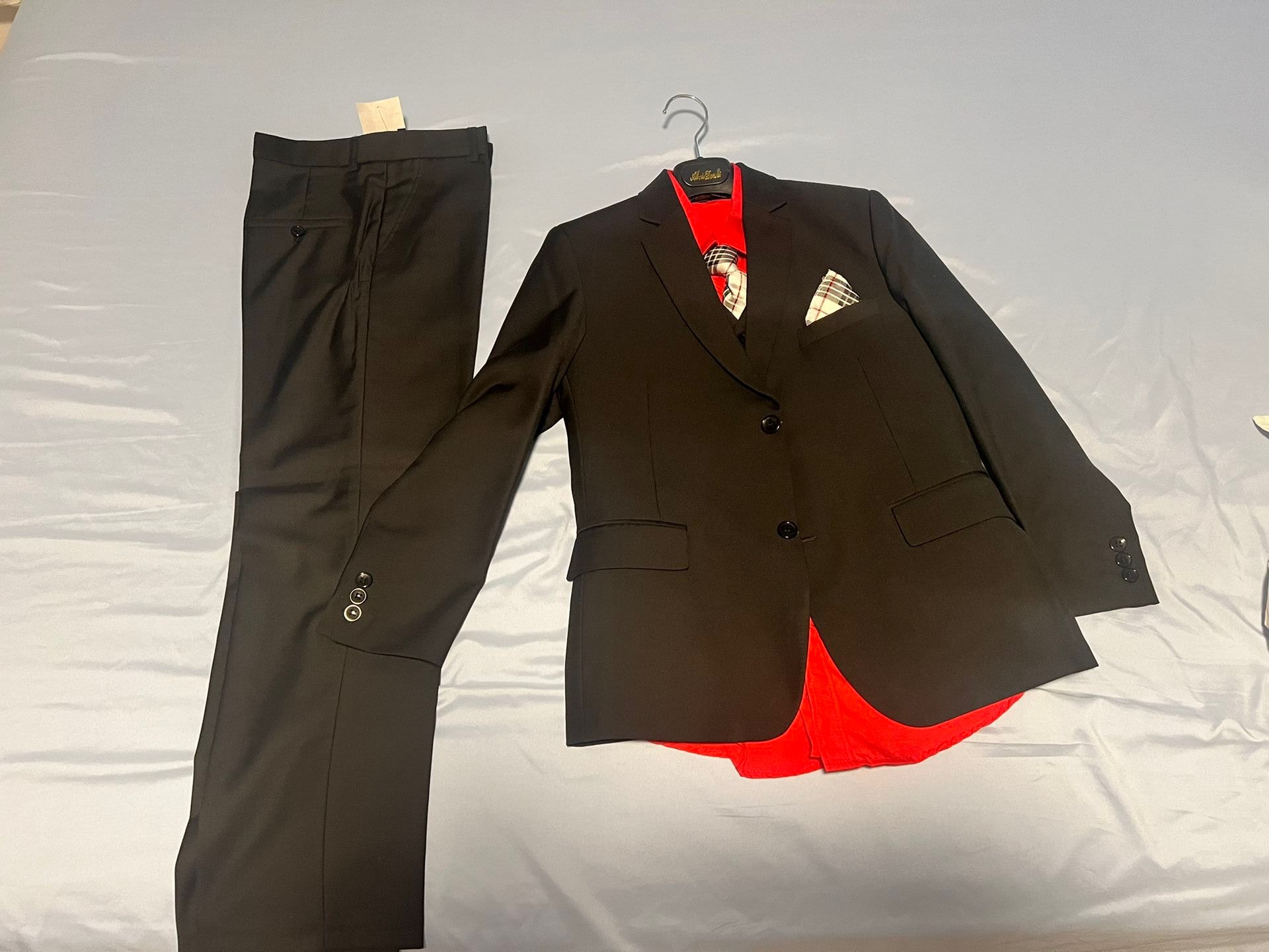 Boys Formal Suit Size 10 Black (Jacket, Vest, Pants, Shirt, Tie)