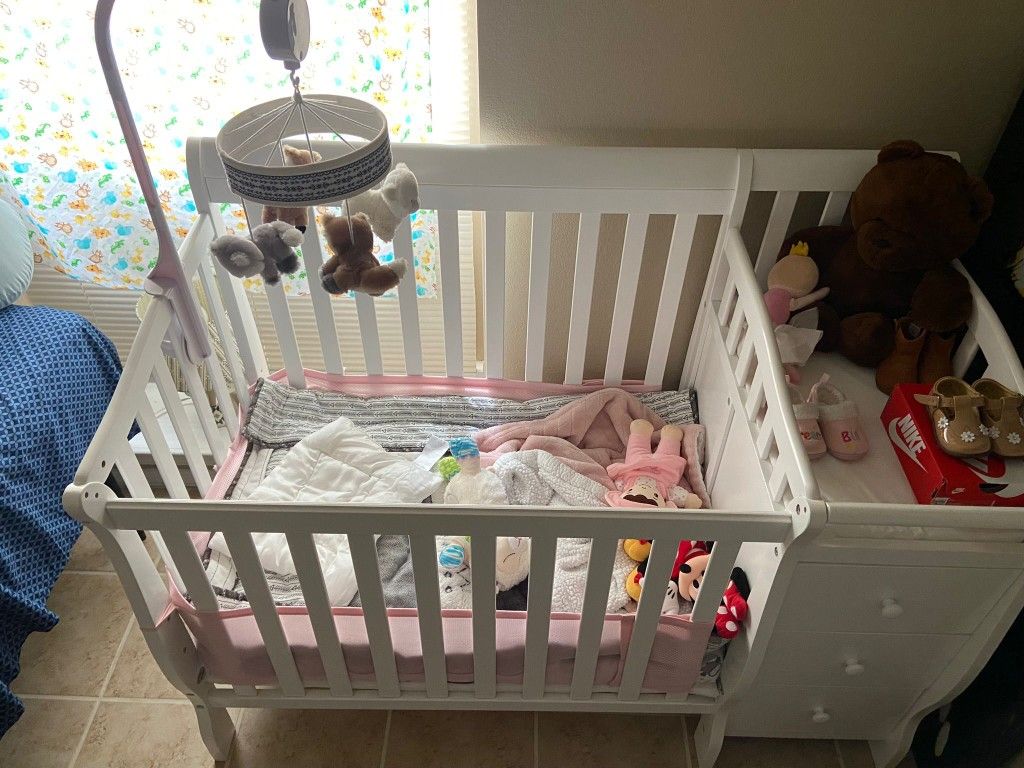 Selling White Crib Plus Extras