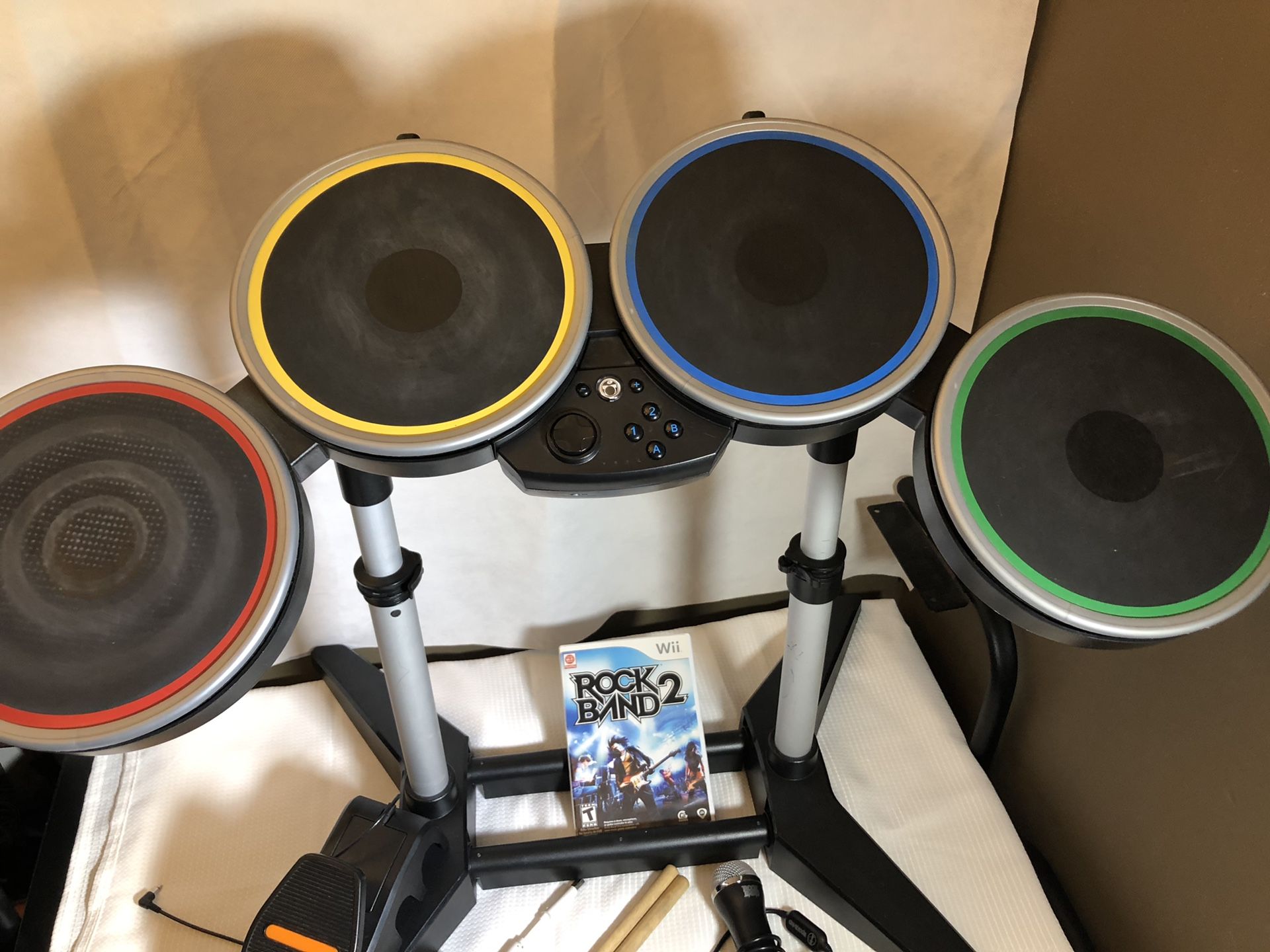 Nintendo WiiU/Wii Rock Band BUNDLE DRUM GUITAR HERO MICROPHONE GAME