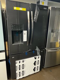 NEW OPEN BOX FRIGIDAIRE BLACK STAINLESS STEEL REFRIGERATOR
