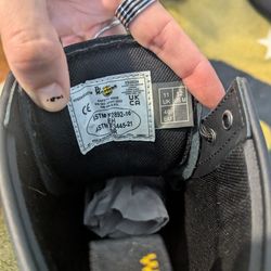 Doc Martens Size 12men. Unisex