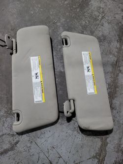 2017  Ram 1500  Left And Right Side Sun Visors Pait W/lights