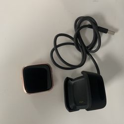 FitBit Versa (1st Gen) Smart Watch Rose Gold 