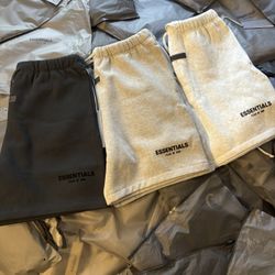 Essentials Shorts