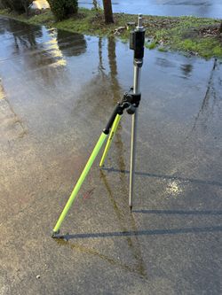 Dutch Hill Survey Tripod