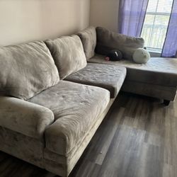 SECTIONAL 