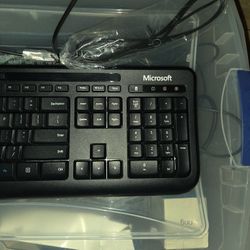 Microsoft Wired USB Keyboard 600