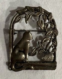 Vintage Cat Brooch Costume Jewelry (Cash only)