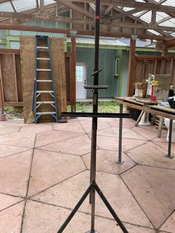 Easel