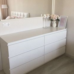 Dresser White