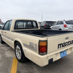 1987 Mazda B2000