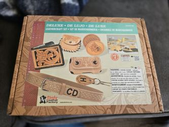 New Tandy Deluxe Leathercraft Kit