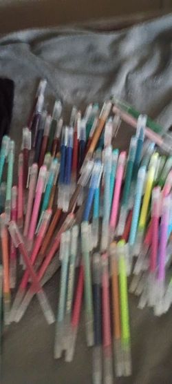 Large Lot of Multicolor Gel Pens