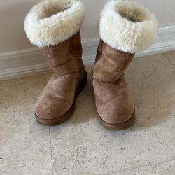 Ugg Boot Camel  Medium Size 7 