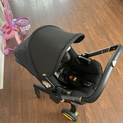 Doona Car seat Stroller Combo