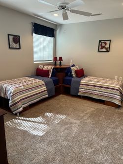 Pottery barn 2 twin beds with corner unit