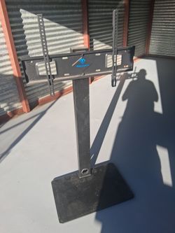 T v stand