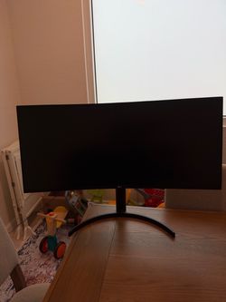 LG 35” Curved UltraWide QHD Monitor | 35WN65C-B