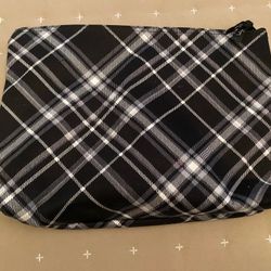 Thirty One Thermal Insulated Zipper Pouch - Black Pick Me Up Plaid - 12.5”x9”