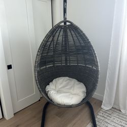 Hanging Egg Chair 