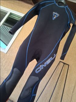 O NEILL 3/2 3X WETSUIT IN AWESOME SHAPE