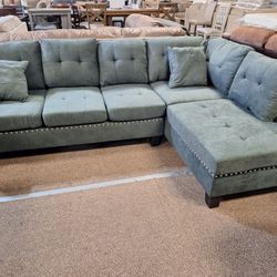 F8884... 2 Pc. Sectional 