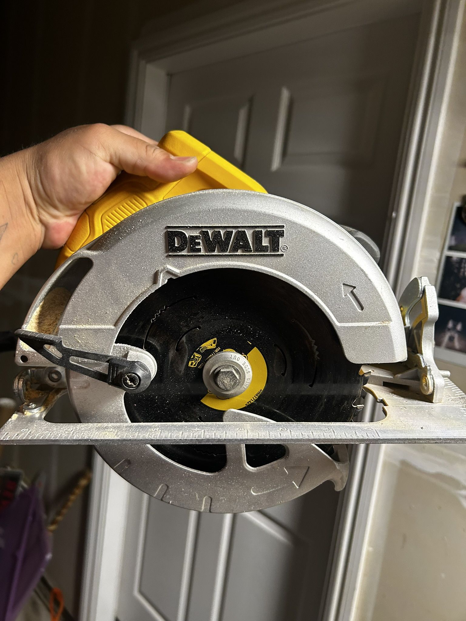 DeWalt 7 1/4 Inch Circular Saw