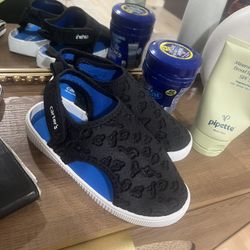 New Carters Size 10 Toddlers Sandals