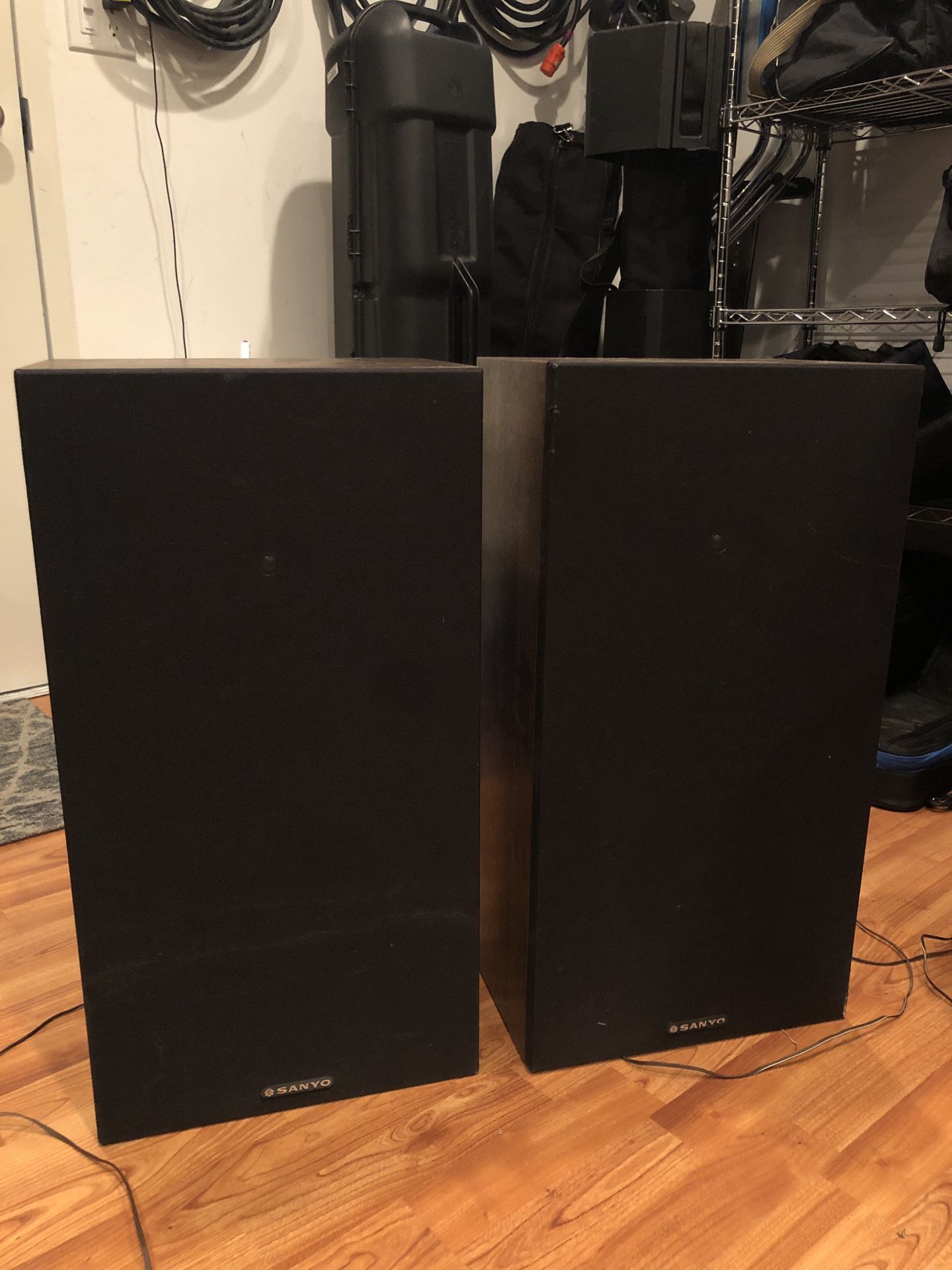 Sanyo ss-266 vintage floor speakers