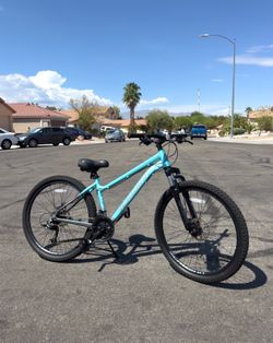 Schwinn 27.5” Mountain Bike – Excellent Condition