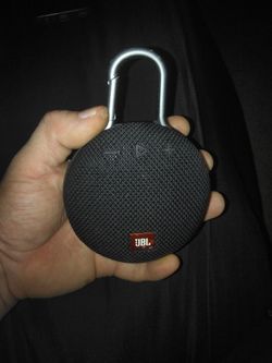 ***JBL  BLUETOOTH SPEAKER NEW NOBOX  25$**"