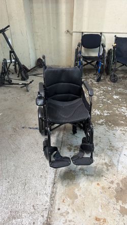 Comfy go  electric wheelchair  with charger
