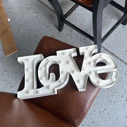 Light Up Love Sign