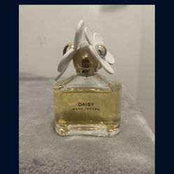 Marc Jacobs daisy perfume