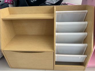 Kids bookshelf