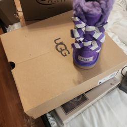 Nib Kids Size 3. 