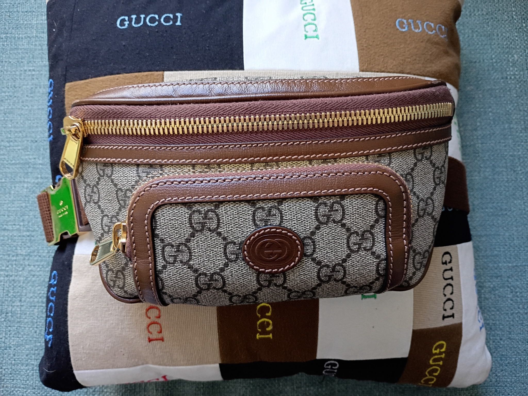 Authentic Gucci Supreme Interlocking GG Belt Bag