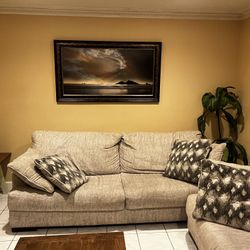Sofa Set And Extra 2 Pieces Ottoman 