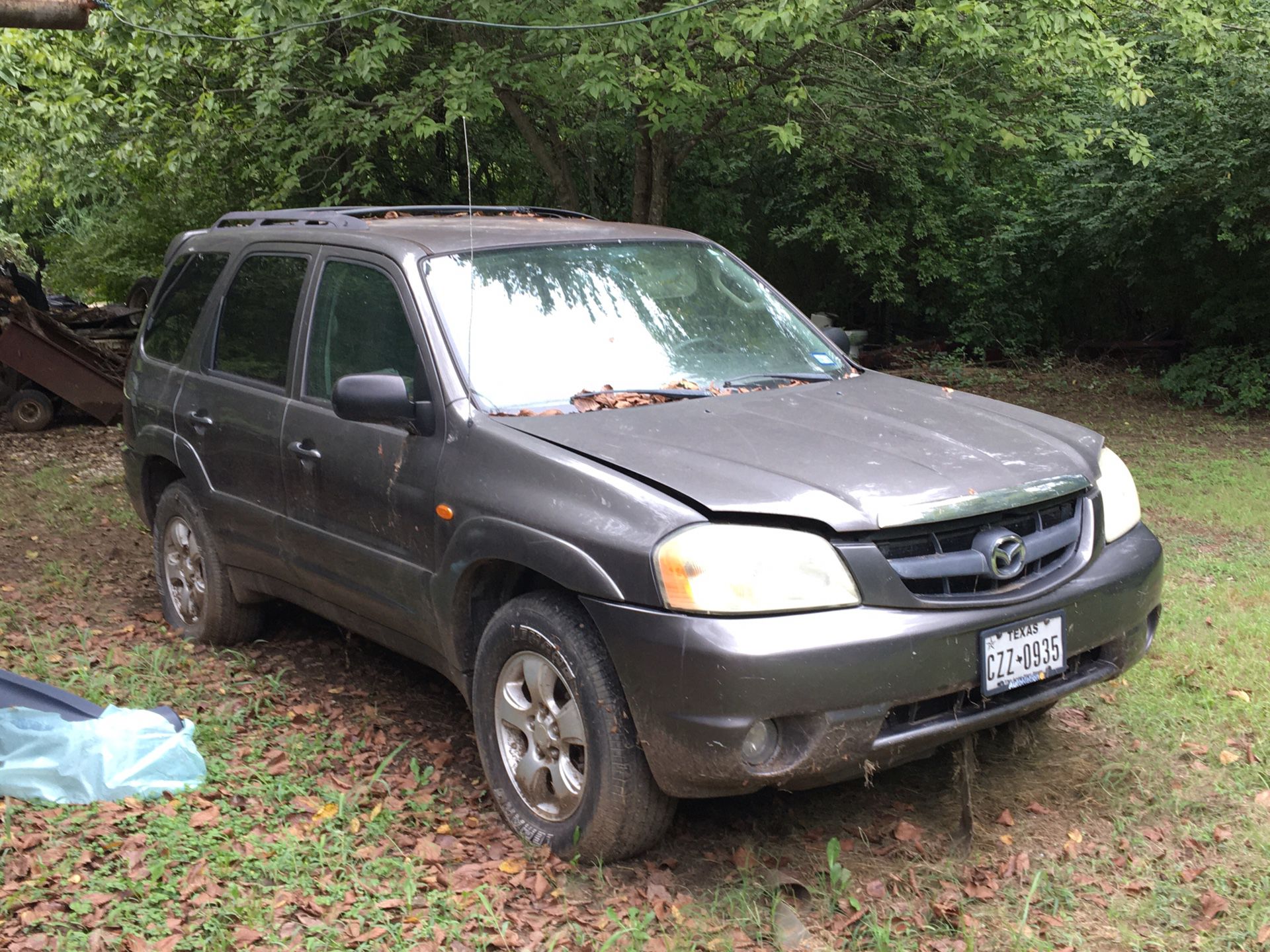 2004 Mazda Tribute duel overhead cams 24 valve v6 no title or key and don’t know much about it but it has been sitting for a little over a year 500 b