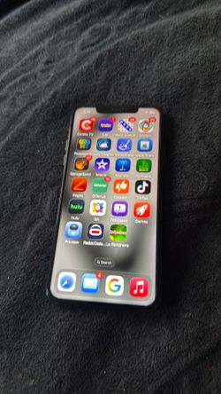 iPhone 11 Pro Max 64 GBs. Unlocked any sim car