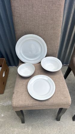 Dinner ware.