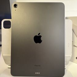 iPad Air (5th Generation Like Brand New) 