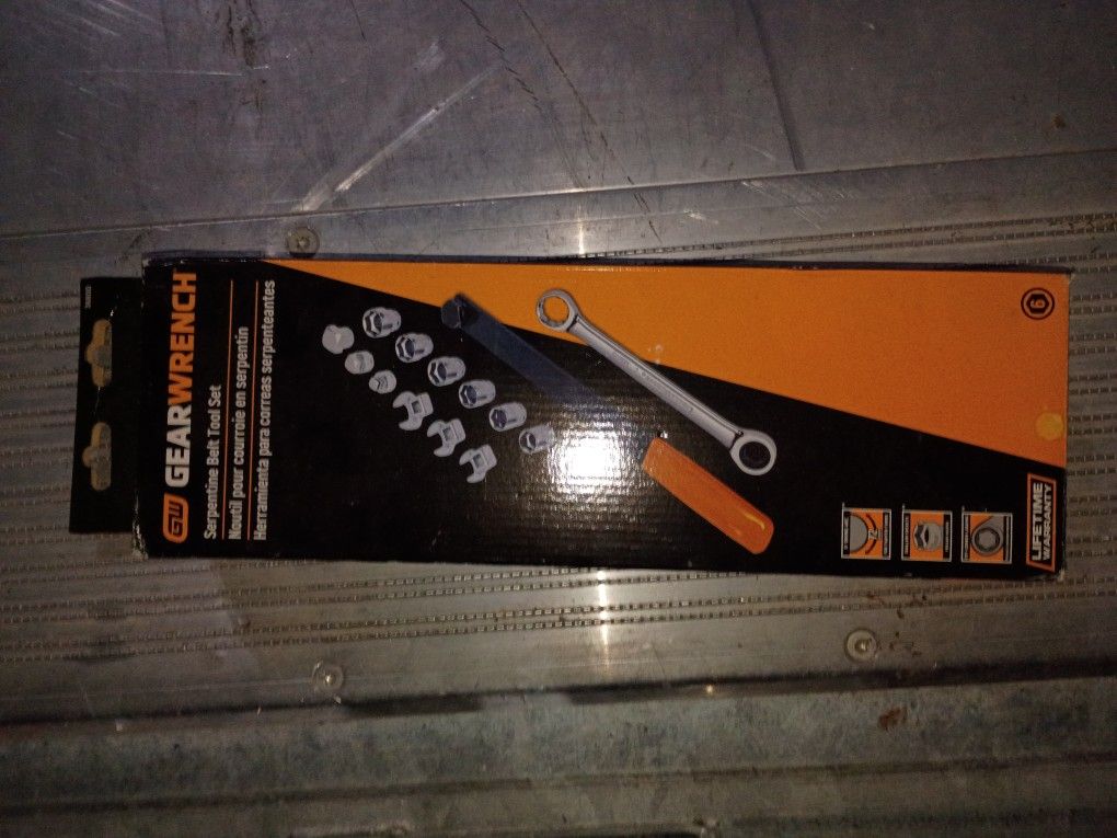 Serpentine Belt Tool & Socket Set (15 pc)