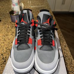 Jordan 4 “Infareds” Size 9